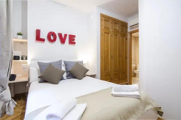 Bright & Spacious- City Center- 2Rooms-2Bathrooms Madri Exterior foto