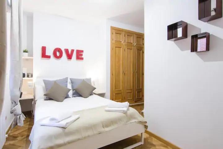 Bright & Spacious- City Center- 2Rooms-2Bathrooms Madri Exterior foto